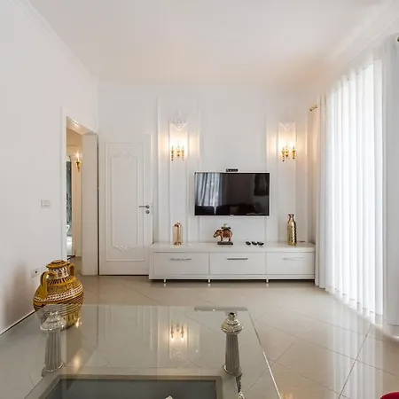 Appartement Historic Quarter 1br By Pikhost