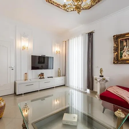 Appartement Historic Quarter 1br By Pikhost *